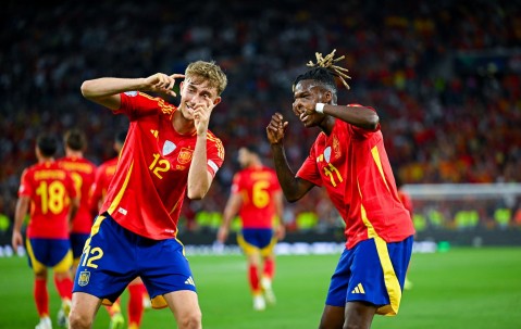 Baccarat Gaming-西班牙压倒瑞士，挺进欧洲杯半决赛(西班牙欧洲杯前遭重击)