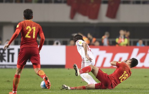 Baccarat Gaming-包含激烈交锋劲爆四射！足球场上战火升腾的词条