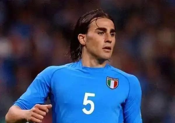 荷兰队点球胜出意大利，晋级下一轮的简单介绍